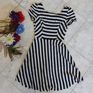 Black and white dress Ark & co